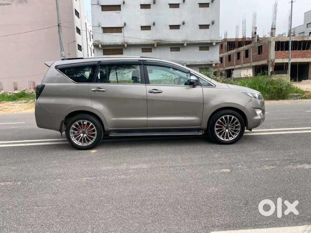 Toyota Innova Crysta 2.4 G Plus Mt 7 Str, 2020, Diesel