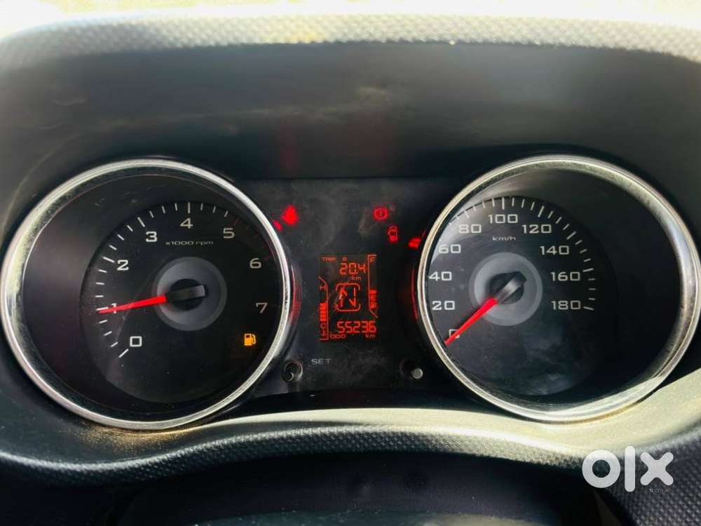 Mahindra Tuv 300 T8, 2017, Diesel