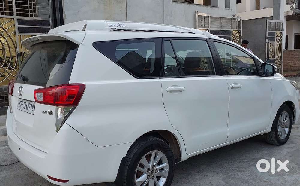 Toyota Innova Crysta 2.4 G Mt 8s, 2016, Diesel