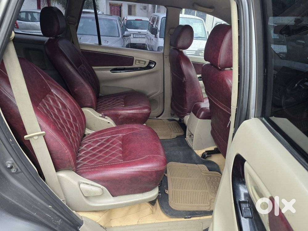 Toyota Innova 2.5 G (diesel) 7 Seater, 2011, Diesel
