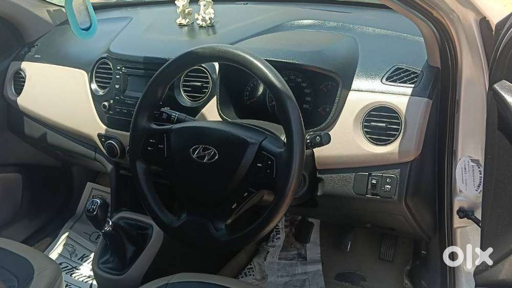 Hyundai Xcent, 2015, Petrol
