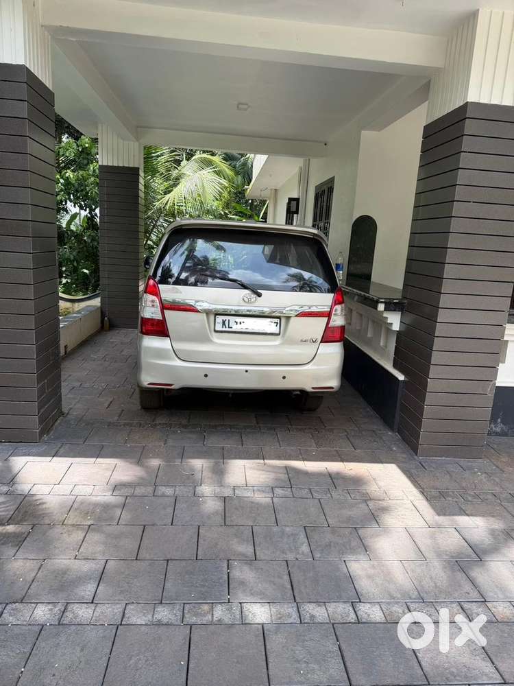 Toyota Innova 2013 Diesel Well Maintained