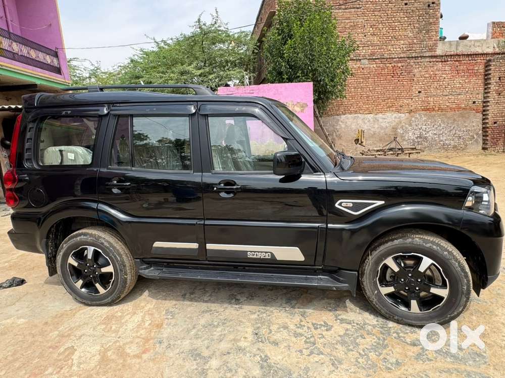 Mahindra Scorpio 11 Classic 2025 Diesel Manual