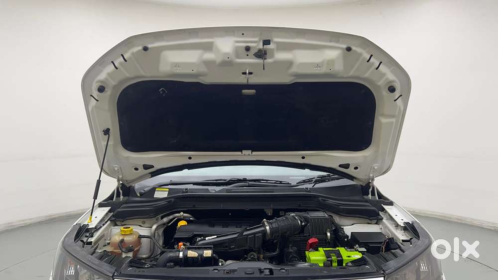 Mahindra Xuv300 W6, 2023, Petrol
