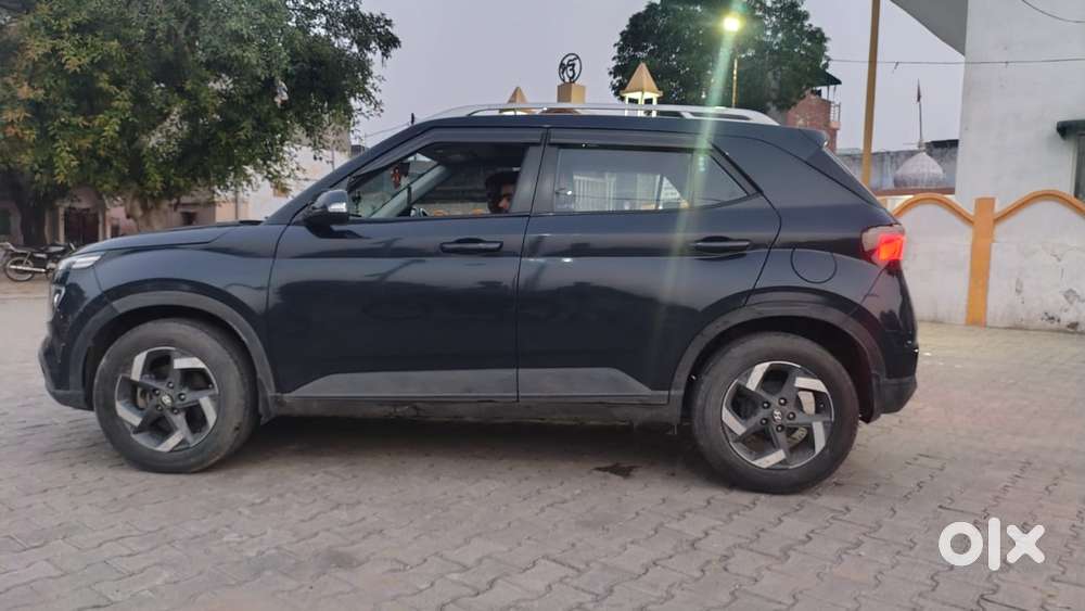 Hyundai Venue 1.0 Sx Turbo Imt Dual Tone Sport, 2021, Petrol