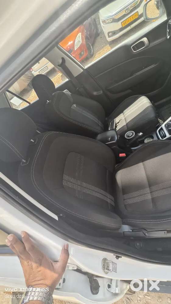 Hyundai Venue 2019 Petrol 156000 Km Driven