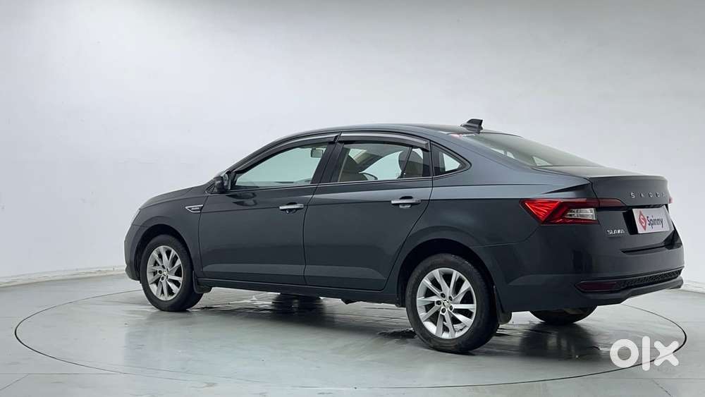 Skoda Slavia Ambition 1.0l Tsi Mt, 2022, Petrol
