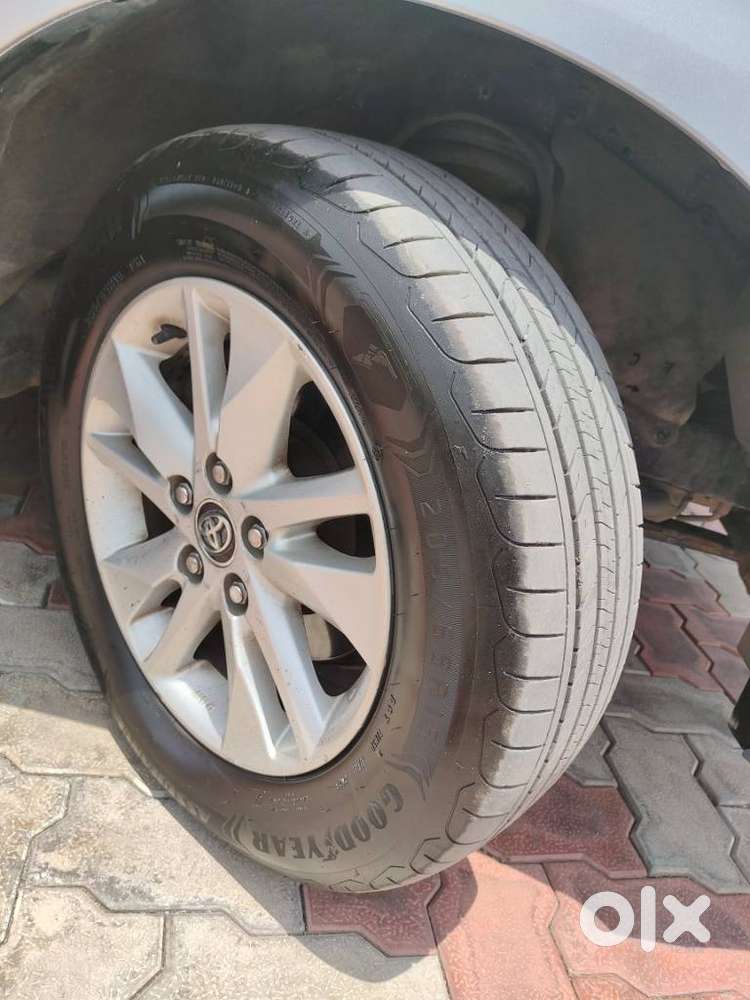 Toyota Innova Crysta, 2016, Diesel