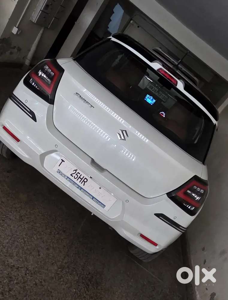 Maruti Suzuki Swift Vxi (o) Petrol 2025 Automatic