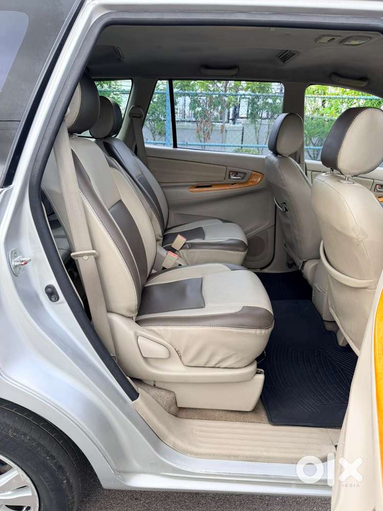 Toyota Innova 2.5 V 7 Str, 2009, Diesel