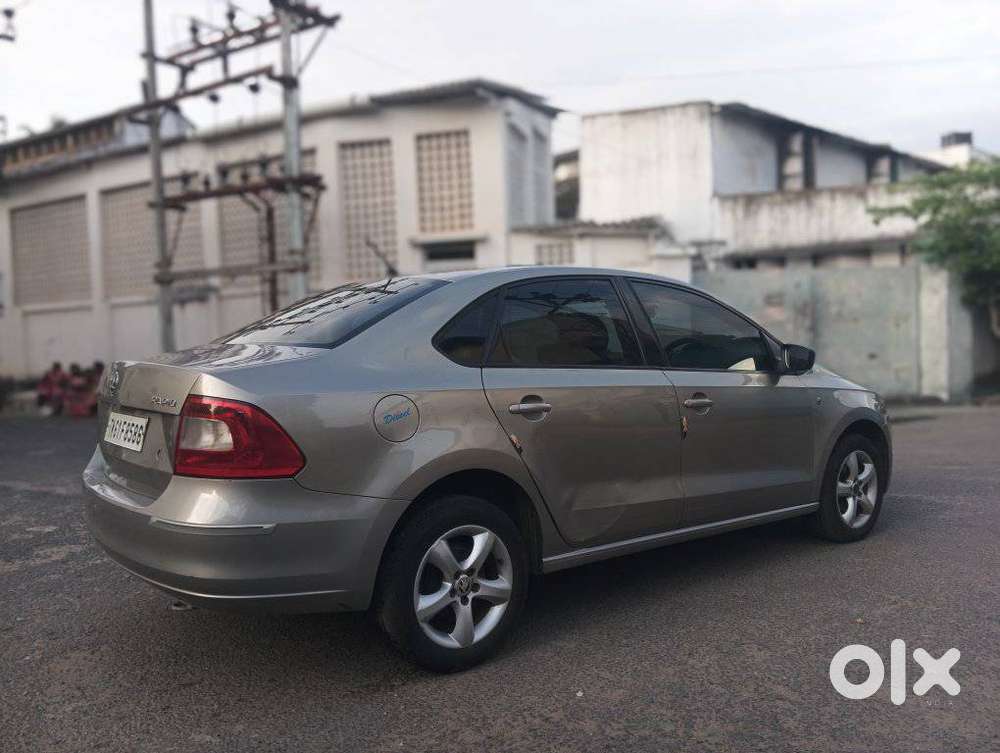 Skoda Rapid 1.5 Tdi Ambition Plus, 2014, Diesel