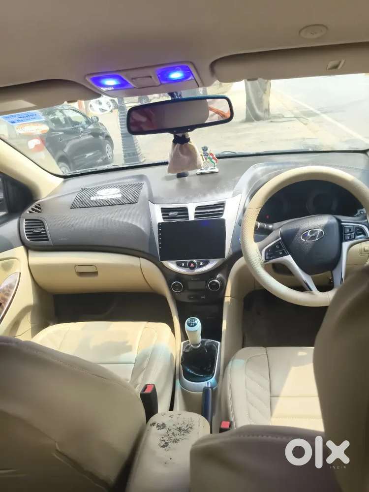 Hyundai Verna Full Black Avon Condition Amplifier Woofer Hooter Lcd