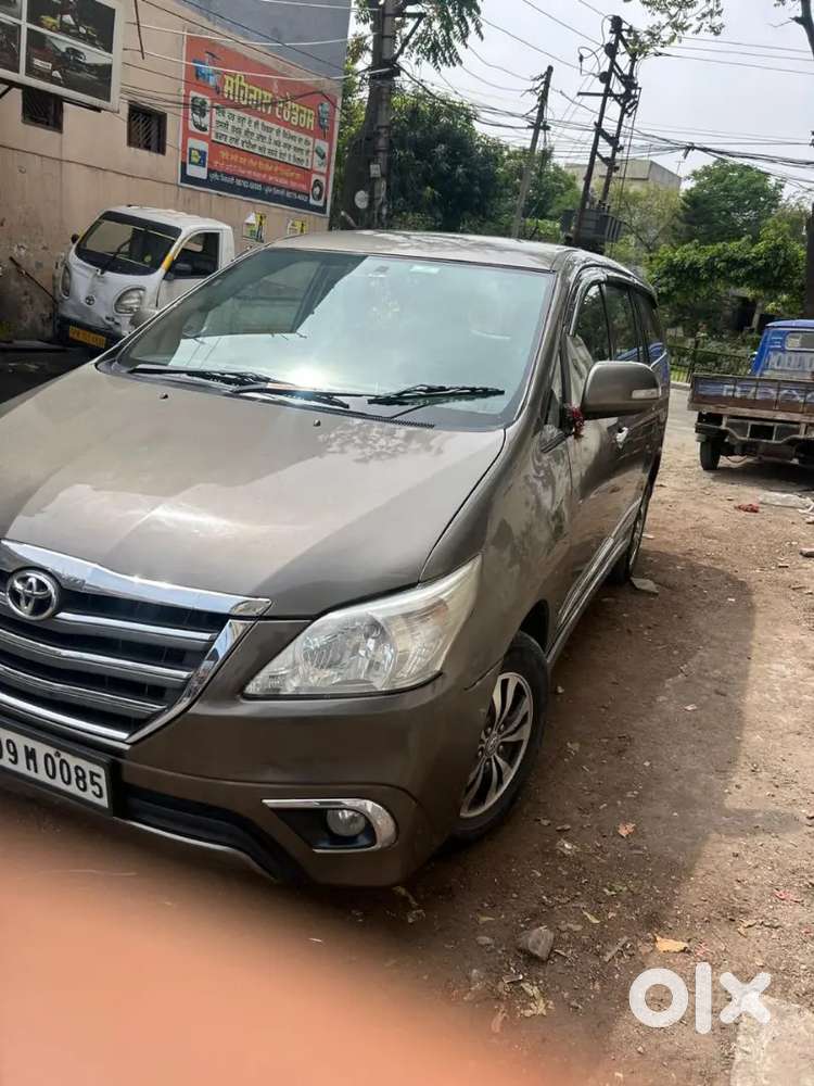 Toyota Innova 2015 Diesel 145000 Km Driven