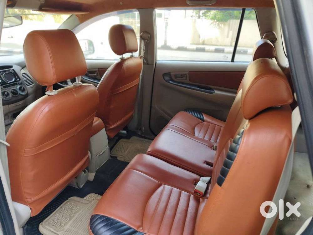Toyota Innova 2.5 G (diesel) 8 Seater, 2010, Diesel