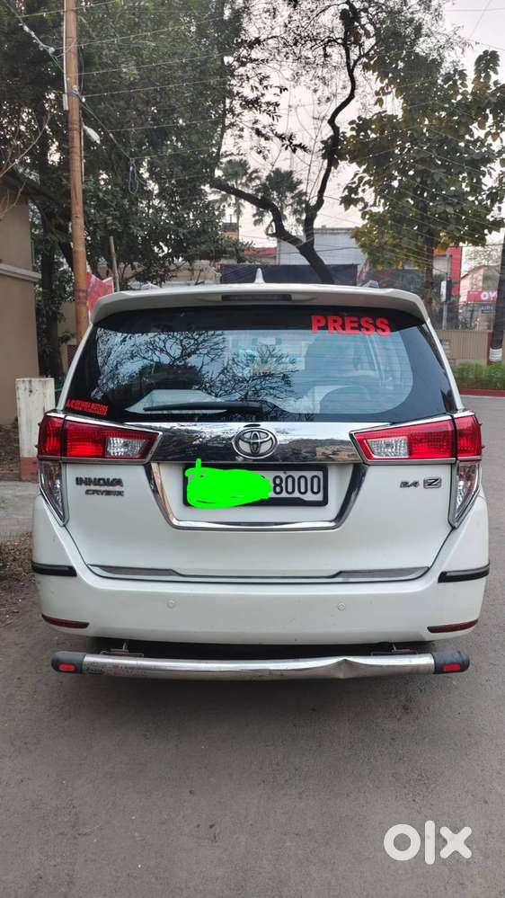 Toyota Innova Crysta 2018 – Top Model (zx)