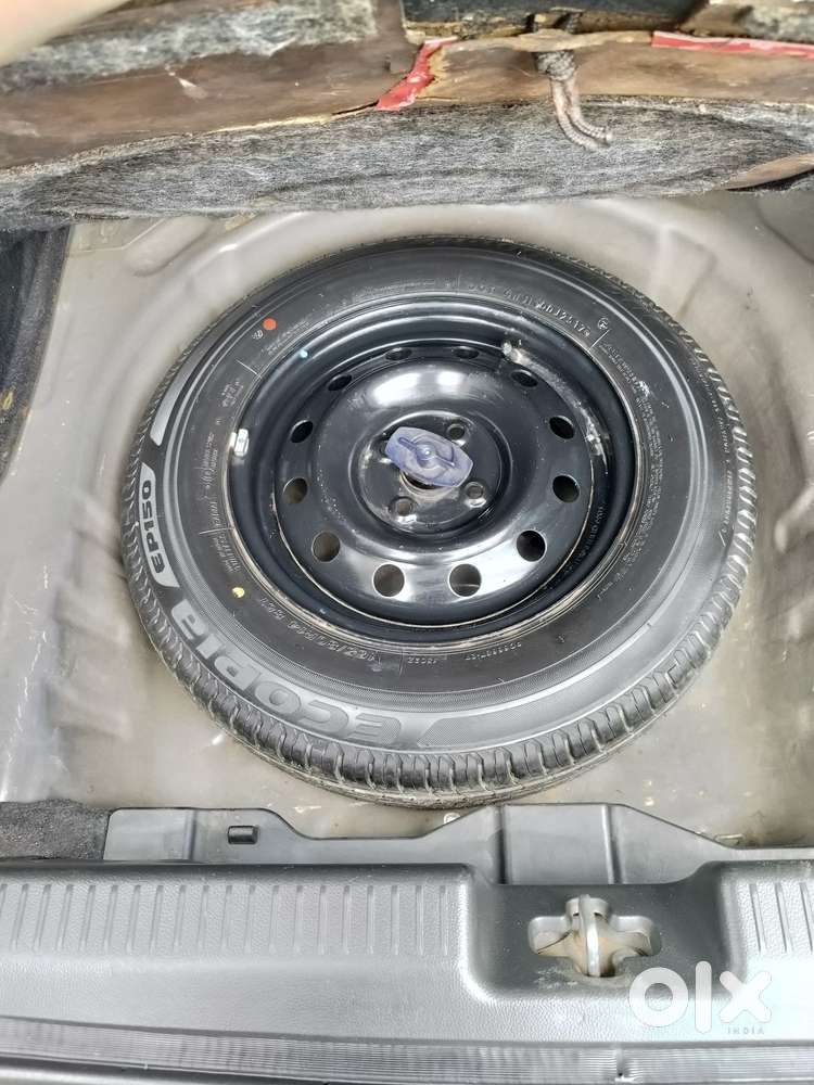 Maruti Suzuki Swift Dzire Vxi Optional, 2017, Petrol
