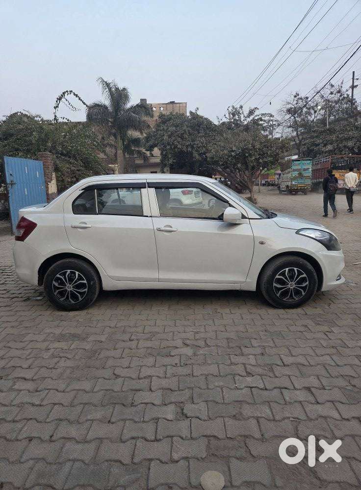 Maruti Suzuki Swift Dzire Lxi Option, 2015, Cng & Hybrids