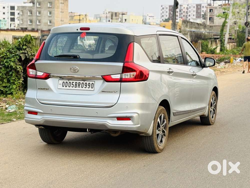 Toyota Rumion V At, 2023, Petrol