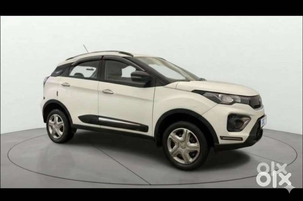 Tata Nexon 1.2 Revotron Xm Plus (s), 2023, Petrol