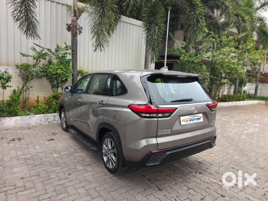Toyota Innova Hycross 2.0 Zx (o) Hybrid 7 Str, 2024, Petrol