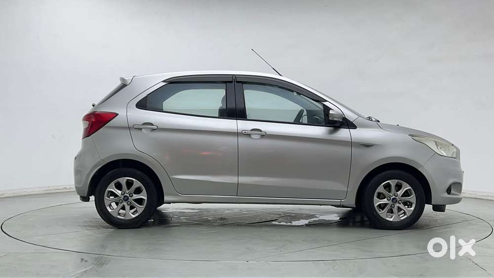 Ford Figo Petrol Titanium, 2015, Petrol