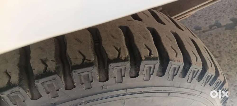 Tata Intra New Tyre 4 Saal De Tex
