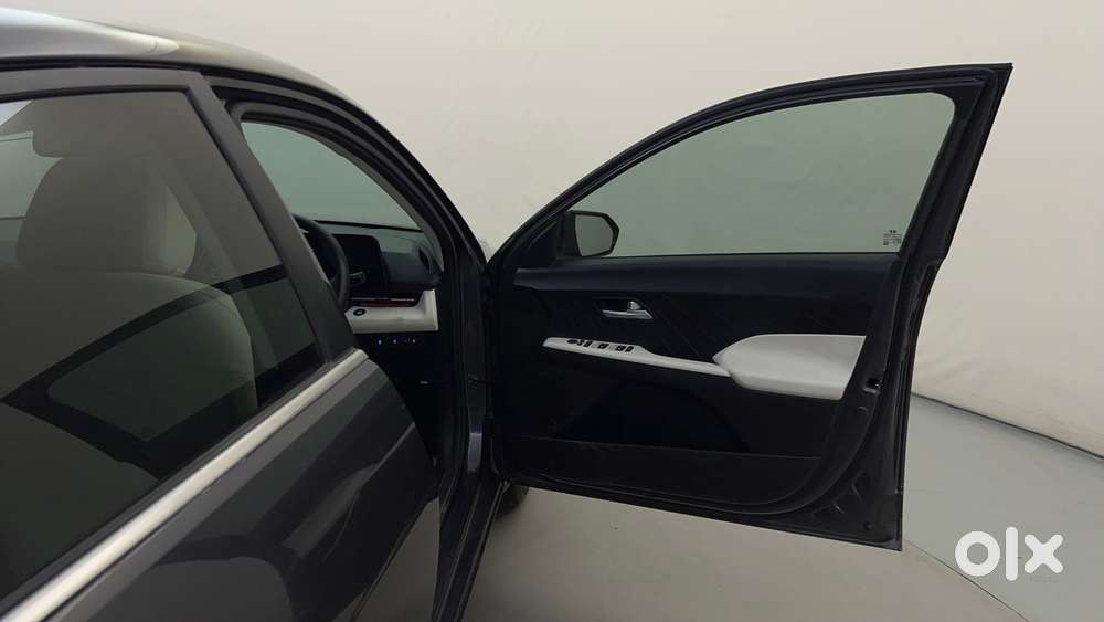 Hyundai Verna 1.5 Sx Petrol Mt, 2023, Petrol