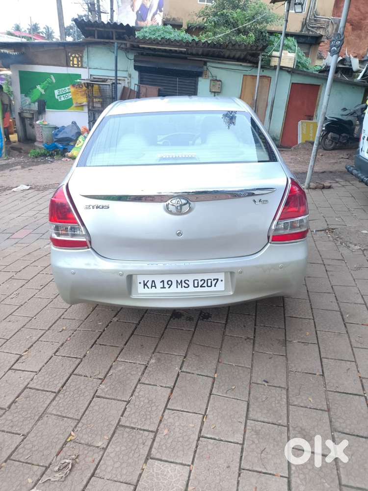 Toyota Etios Diesel 2015 Showroom Maintenance