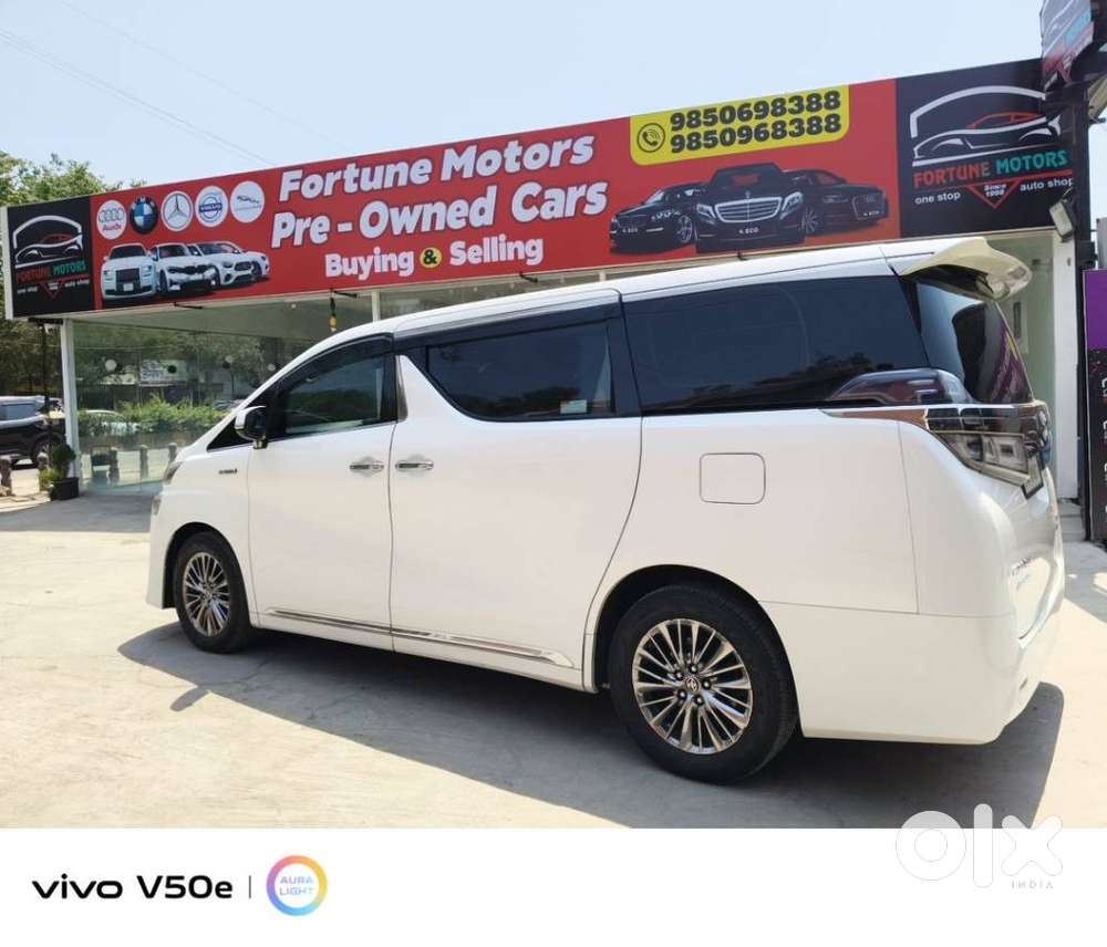Toyota Vellfire 2.5 Hybrid, 2020, Petrol
