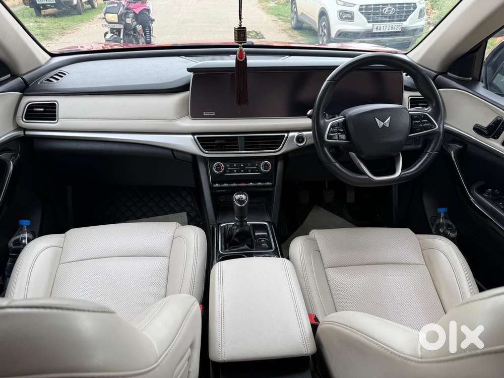 Mahindra Xuv700 2.2 Ax 7 Diesel Mt Str, 2022, Diesel