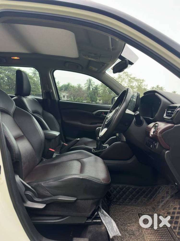 Maruti Suzuki Grand Vitara Alpha Smart Hybrid, 2022, Petrol