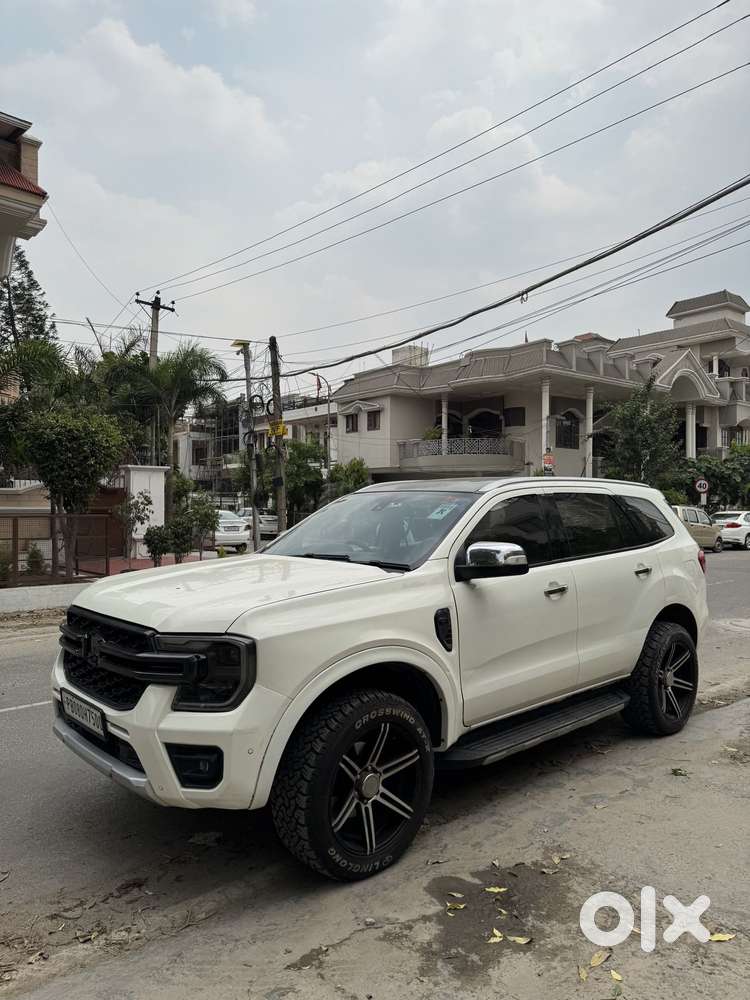 Ford Endeavour 3.2 Titanium At 4x4, 2016, Diesel