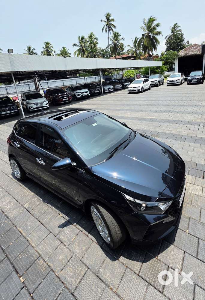 Hyundai I20 Asta (o) 1.2 Mt, 2023, Petrol