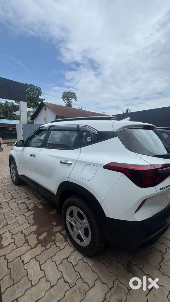 Kia Seltos Hte 1.5l Diesel 2020 White (with Lcd Infotainment System)