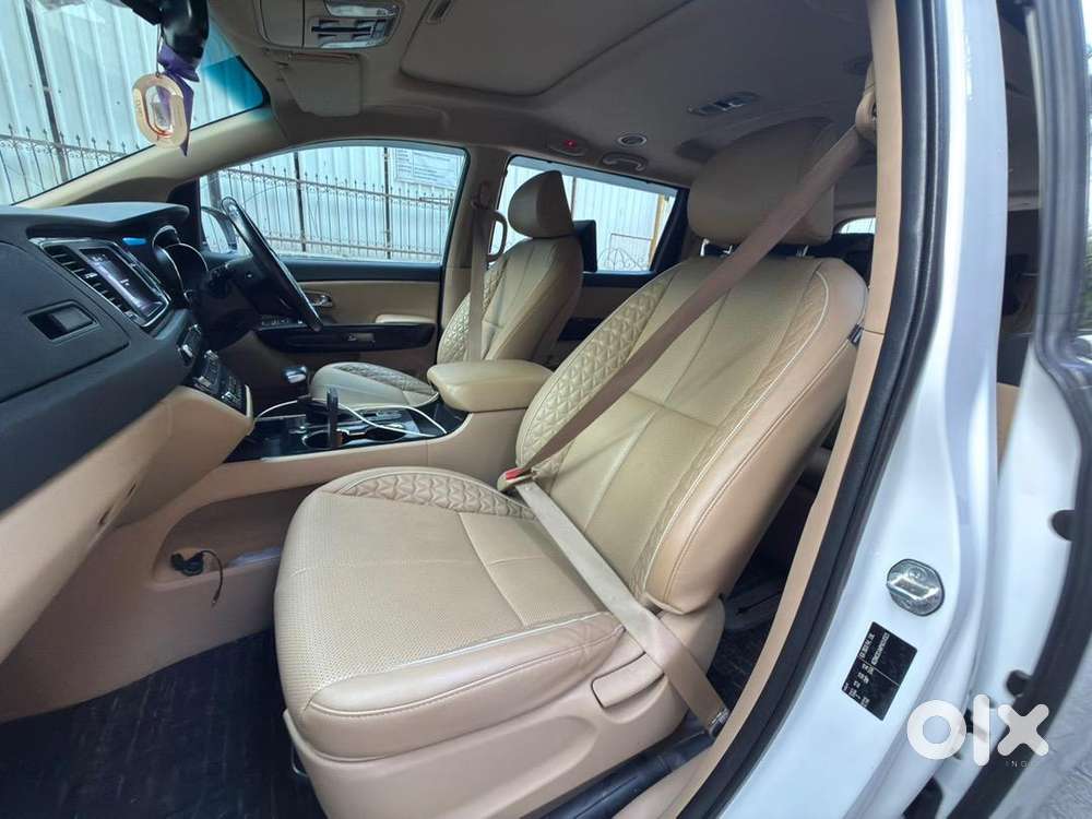 Kia Carnival Limousine Plus 2023