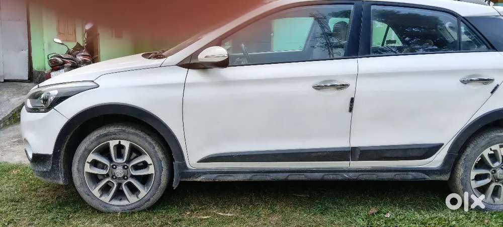 Hyundai I20 Active 2017 Petrol 90000 Km Driven