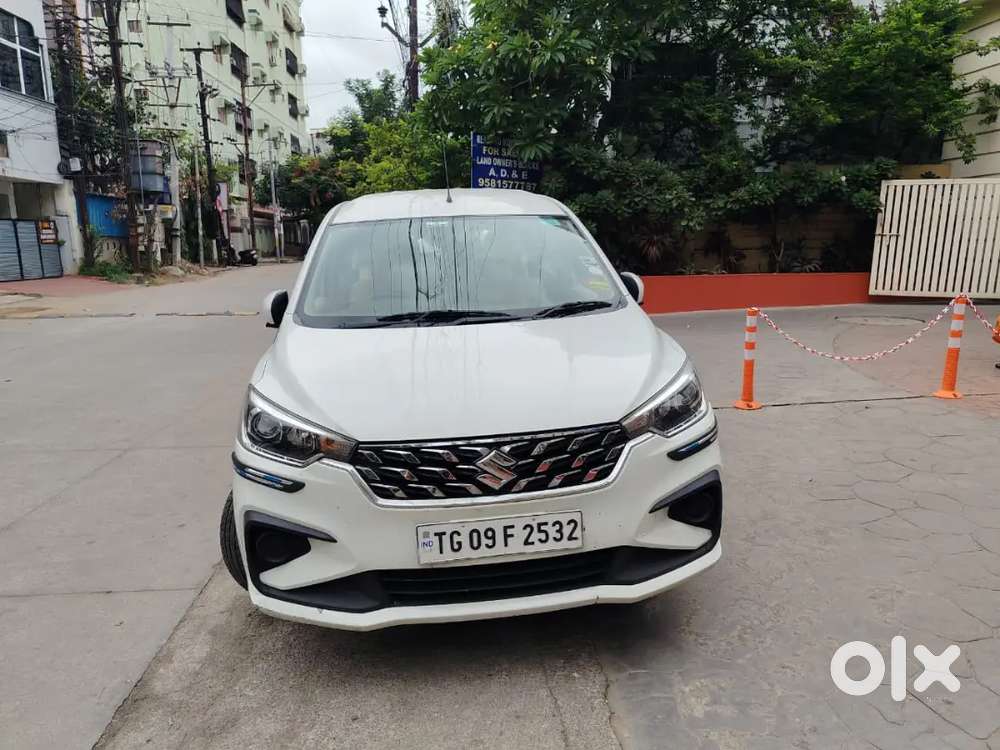 Maruti Suzuki Ertiga Vxi 2025