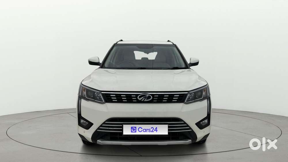 Mahindra Xuv300 1.2 W8 (o) Amt Petrol, 2022, Petrol