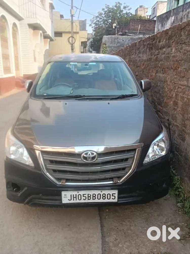 Toyota Innova 2014