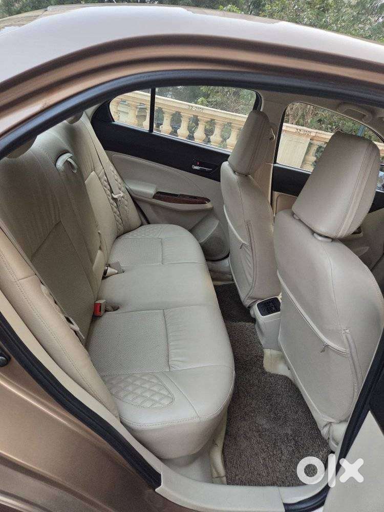 Maruti Suzuki Swift Dzire Amt Zxi Plus, 2017, Petrol