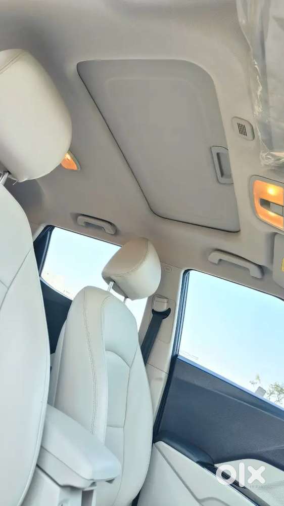 Mahindra Xuv 300 W8 Optional