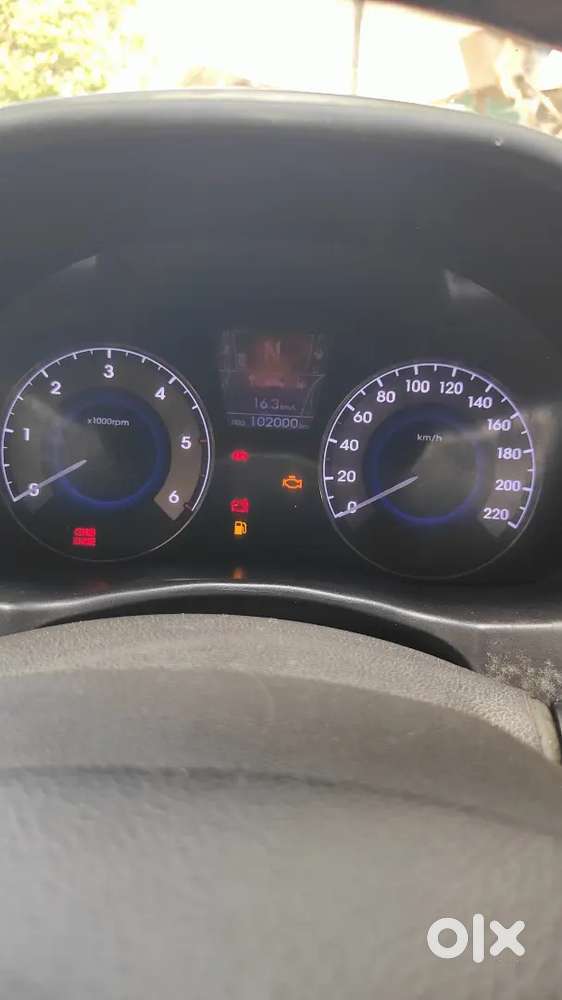 Hyundai Verna 2012