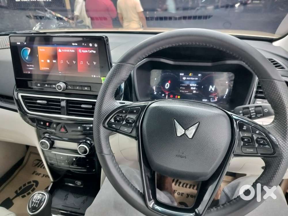 Mahindra Xuv 3xo Ax5 Pm At, 2024, Petrol