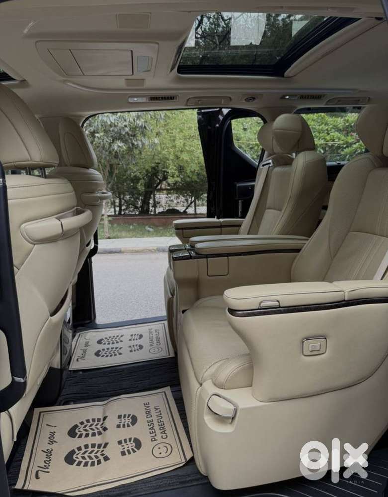 Toyota Vellfire Vip – Executive Lounge, 2023, Petrol