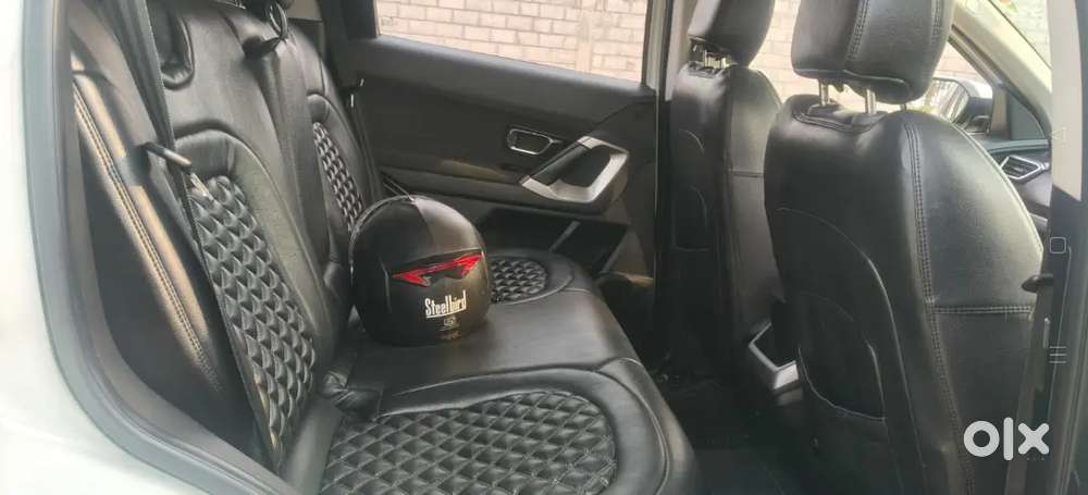 Showroom History, Accident Free Vehicle, Comprehensive Insurance