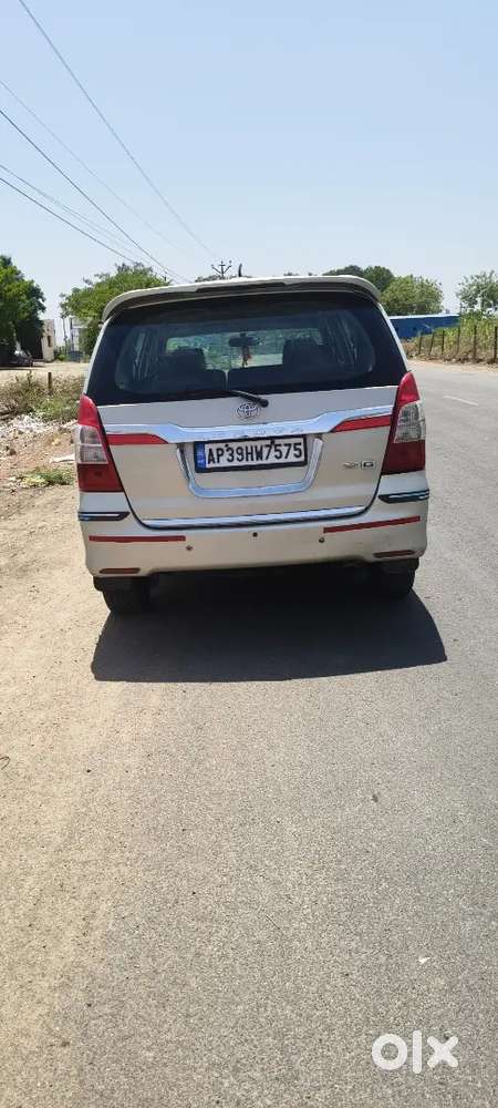 Toyota Innova 2015 Diesel 285500 Km Driven