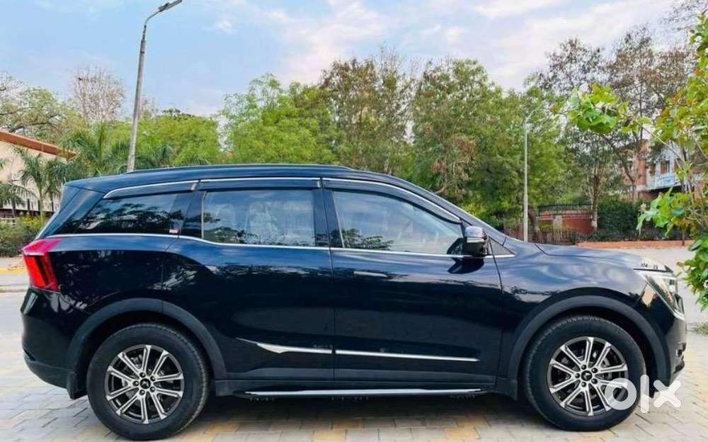 Mahindra Xuv700 Diesel 11000 Km Driven