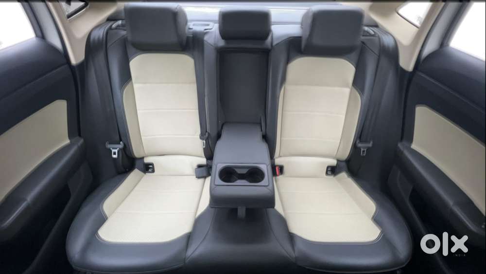 Skoda Slavia Style 1.0l Tsi Mt, 2022, Petrol