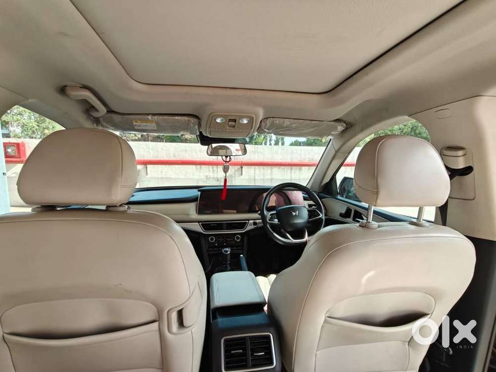 Xuv700 Ax7  7 Str  Manual  Petrol  Non Accidental  Dec 2021