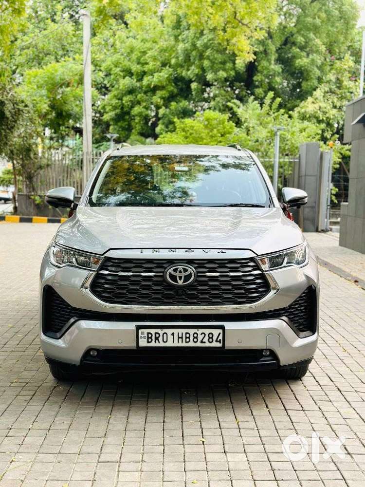 Toyota Innova Hycross 2.0 Vx Hybrid 7 Str, 2023, Petrol